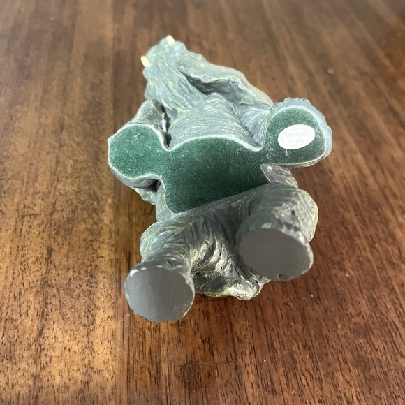 Elephant figurine made in China. Looks like he is trying to climb up onto a step - Picture 8 of 8